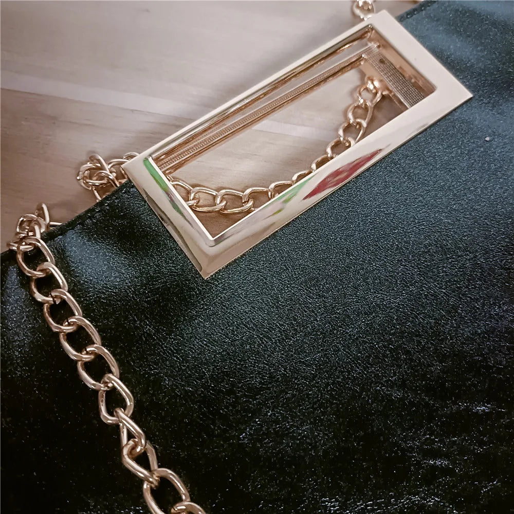 Mcarty תיק קלאץ' דמוי עור